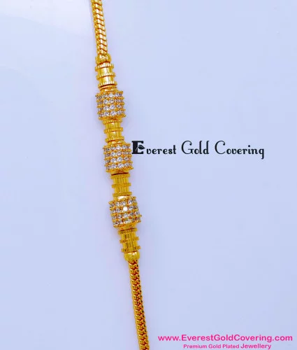 MCHN615 - Unique White Stone Mugappu Chain in Gold Pattern